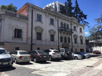 Mansion For sale in Quito, Pichincha, Ecuador - 9 de octubre y Azcasubi